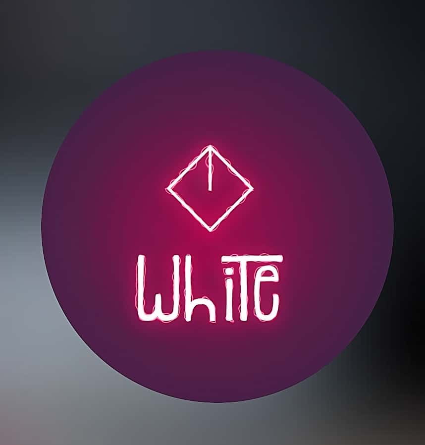 WHITE FASHION STORE